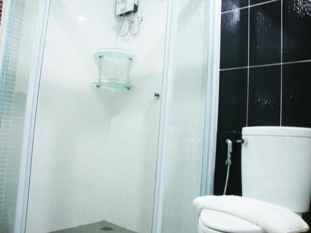 Thongmanee Hotel Hat Yai Buitenkant foto