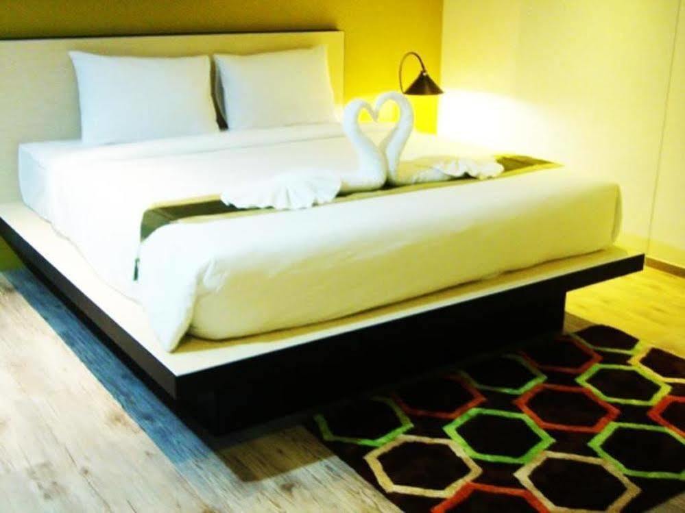 Thongmanee Hotel Hat Yai Buitenkant foto